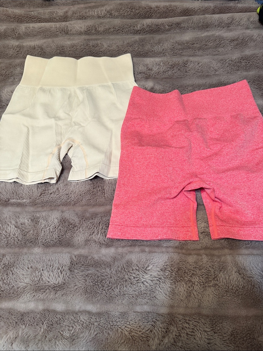 High-Rise Athletic Bike Shorts in Cream and Pink